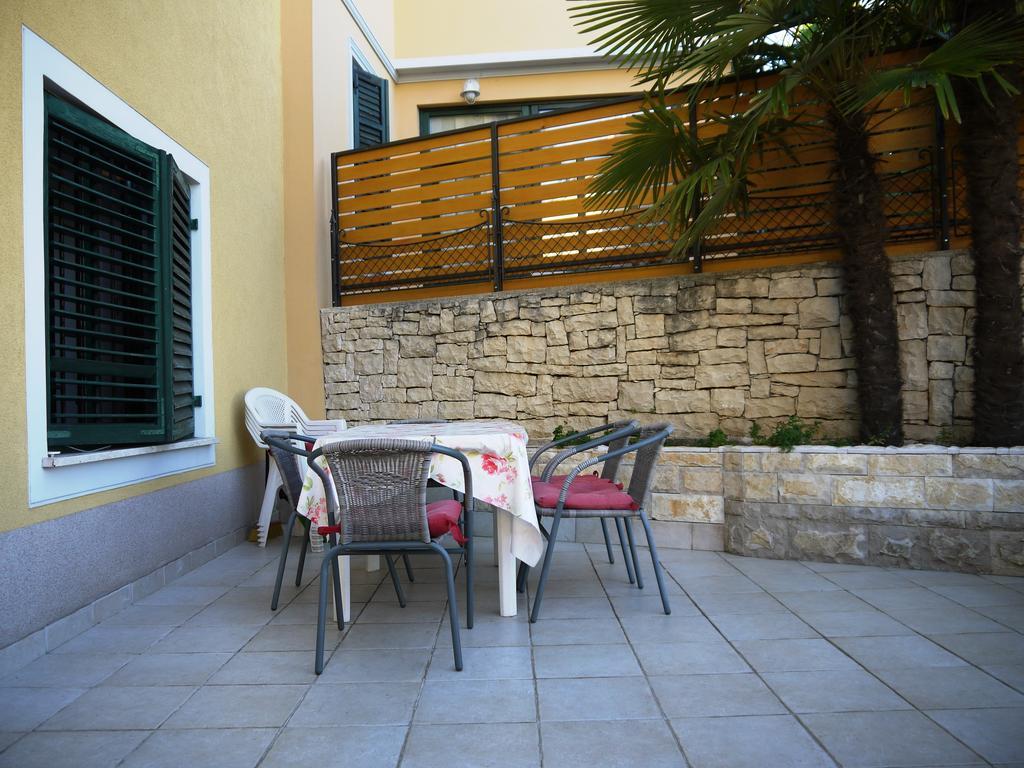 Holiday House Sara Опатия Экстерьер фото