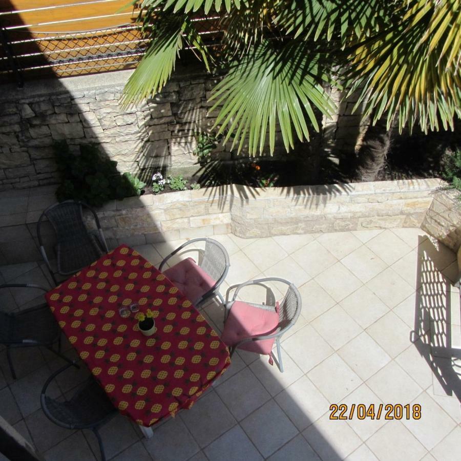 Holiday House Sara Опатия Экстерьер фото
